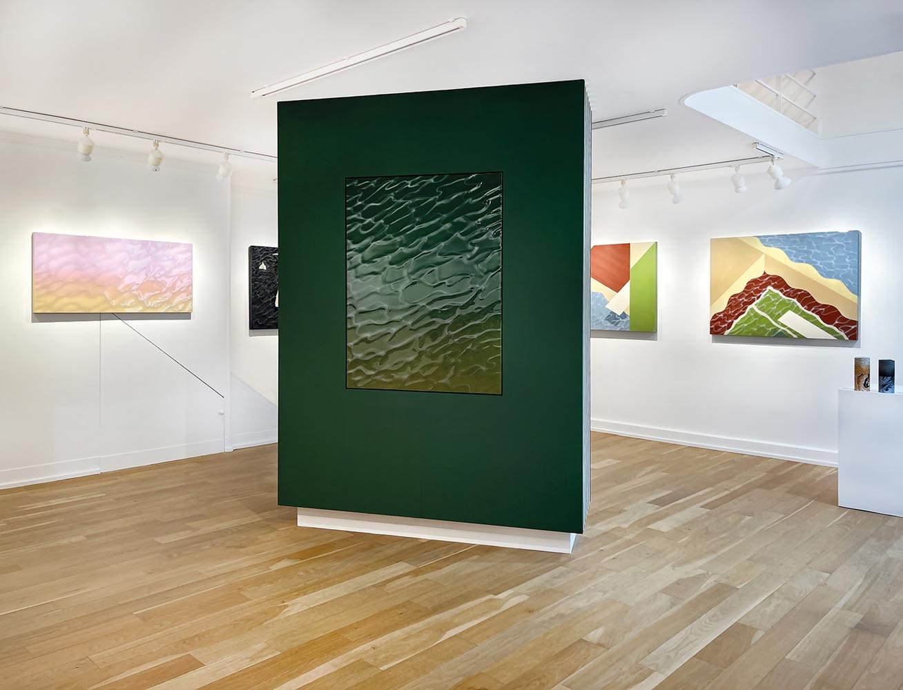 Vue de l'exposition Basque Country Club - Galerie Barthelemy Bouscayrol - Biarritz - Paris - 2021 Supakitch